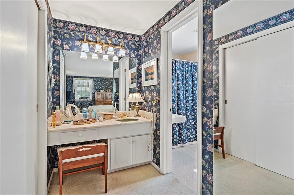 945 Old Hickory Road Pittsburgh, PA 15243 - Photo 13 of 22 Gallery Image 13
