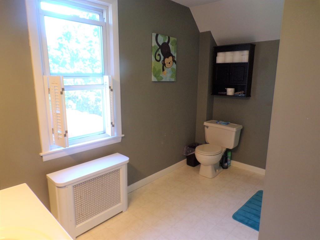 36 Frontenac Street Springfield, MA 01151 - Photo 13 of 24