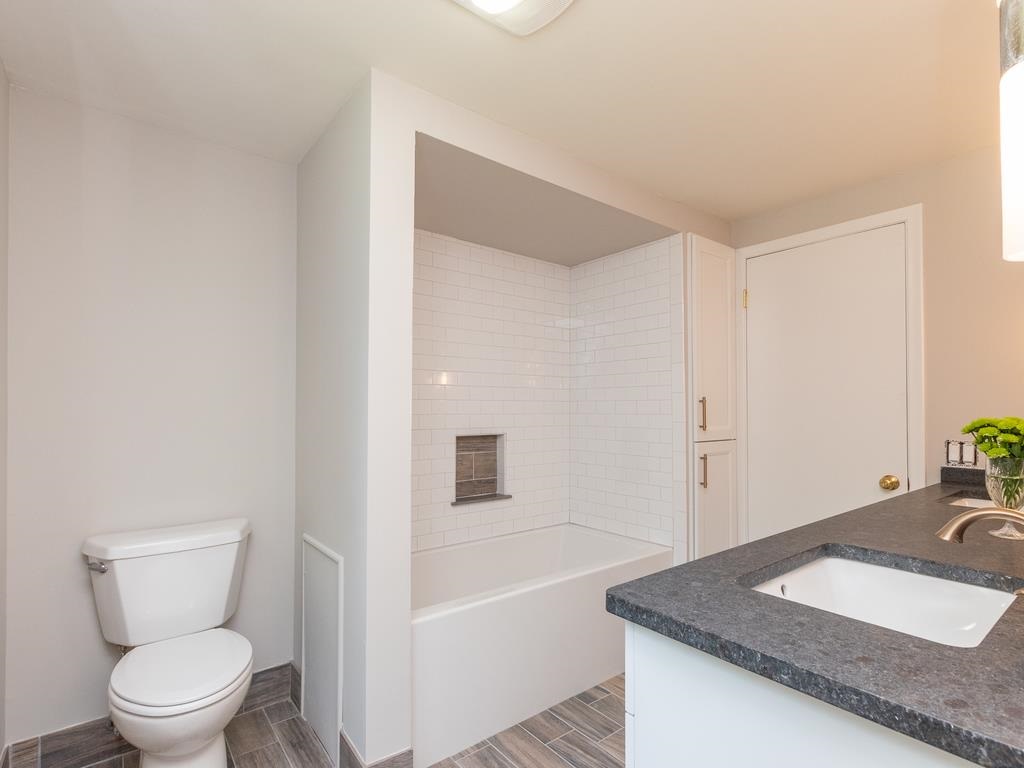 56789 Schoenherr Road Utica, MI 48315 - Photo 32 of 56 50048938-31.JPG