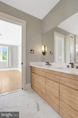 $3,099,000 | 710 North Highland Street, Arlington, VA 22201