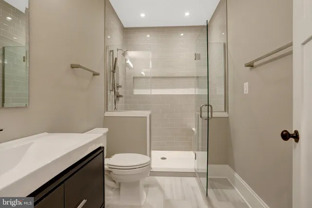 $3,099,000 | 710 North Highland Street, Arlington, VA 22201