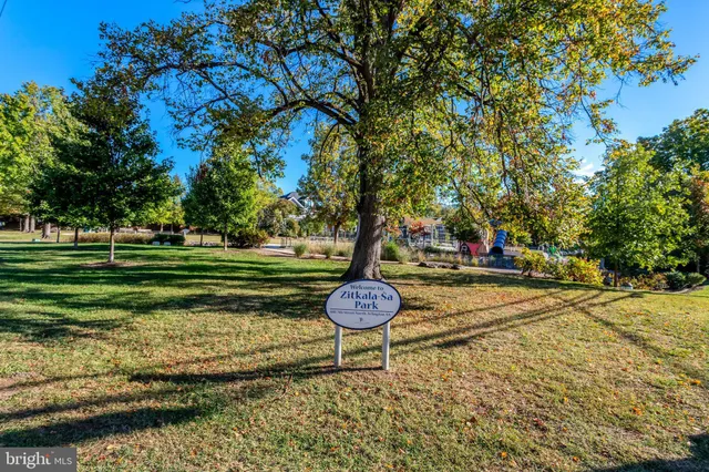 $3,099,000 | 710 North Highland Street, Arlington, VA 22201