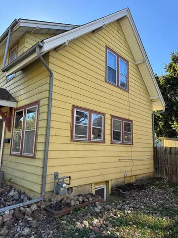 $204,900 | 1524 Bush Street, Red Wing, MN 55066