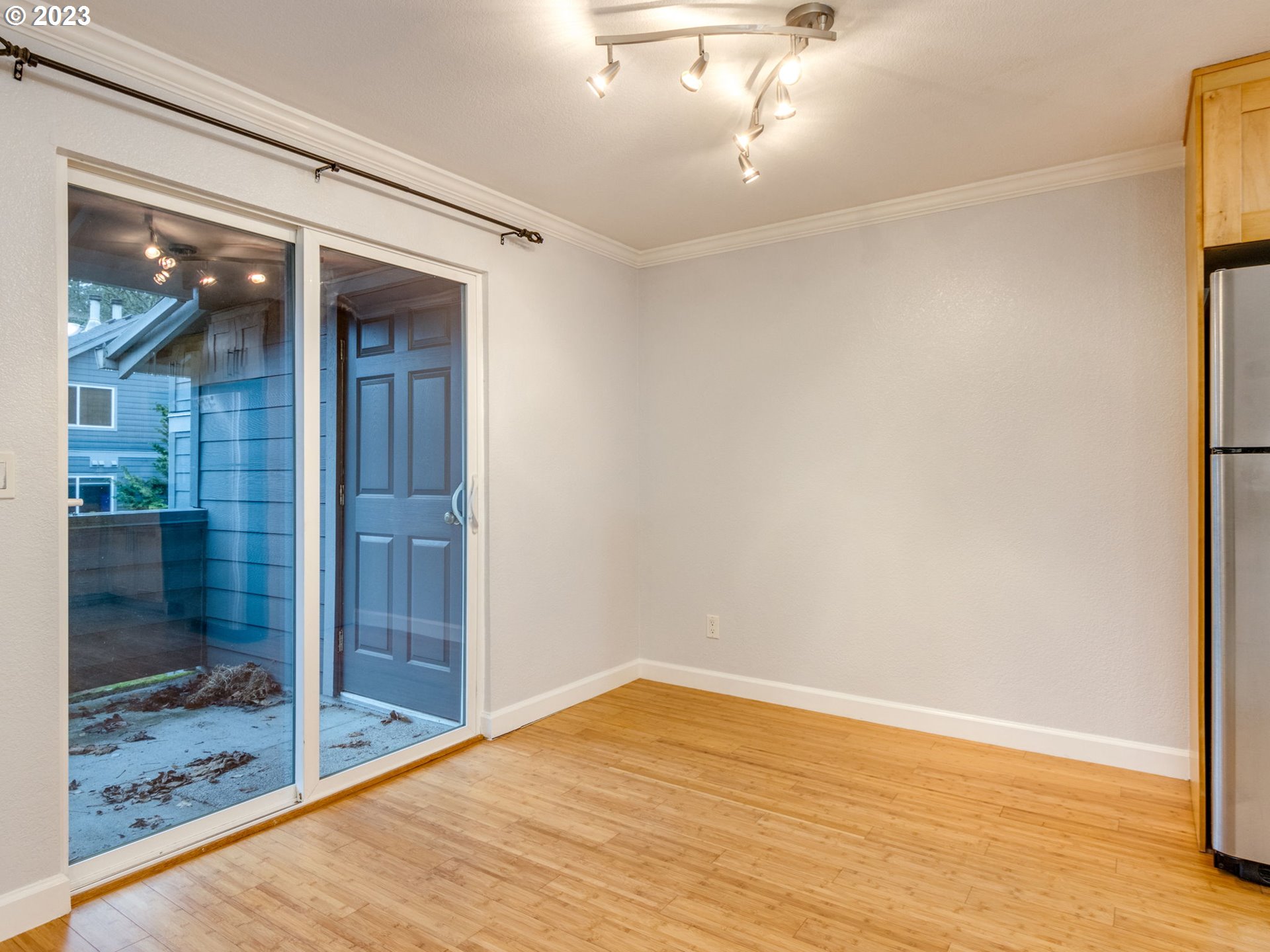 7937 Southwest 40th Avenue, Unit F Portland, OR 97219 - Photo 5 of 36 a view of empty room