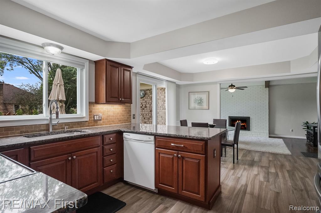 263 Torrent Court Rochester Hills, MI 48307 - Photo 11 of 37