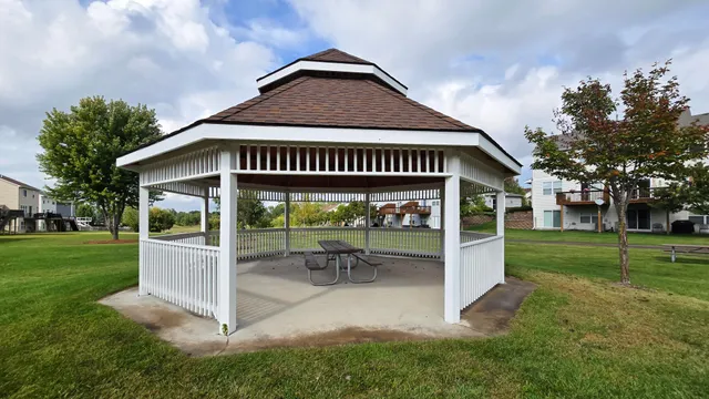 $320,000 | 14336 Brookmere Boulevard Northwest, Prior Lake, MN 55372