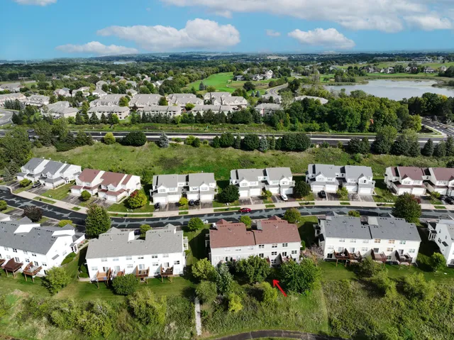 $320,000 | 14336 Brookmere Boulevard Northwest, Prior Lake, MN 55372