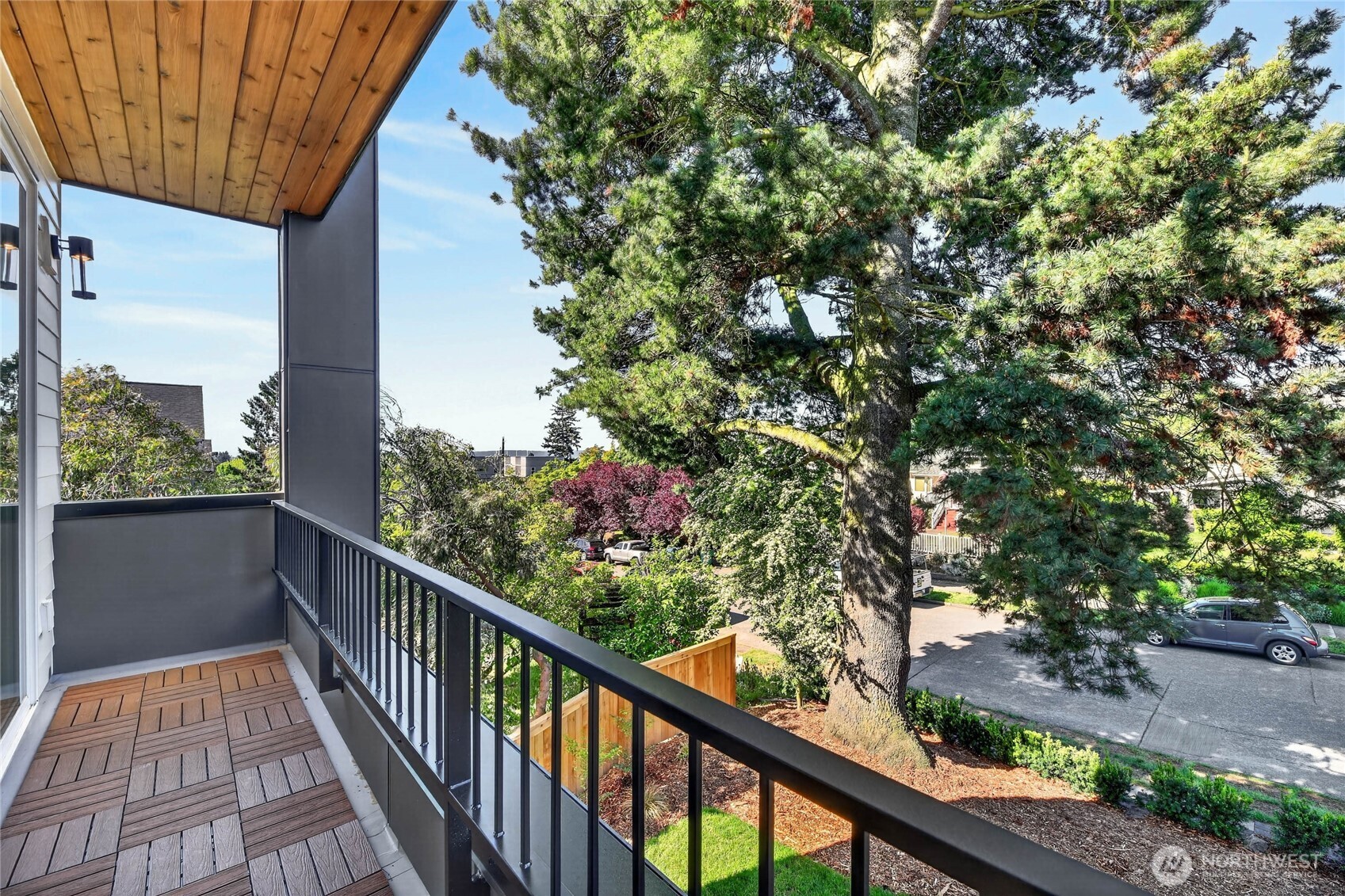 4144 44th Avenue Southwest Seattle, WA 98116 - Photo 33 of 35