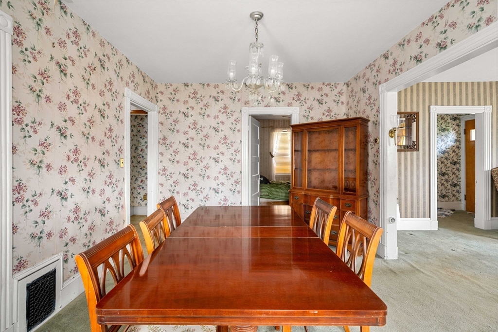 18 Raddin Grove Avenue Lynn, MA 01905 - Photo 5 of 42