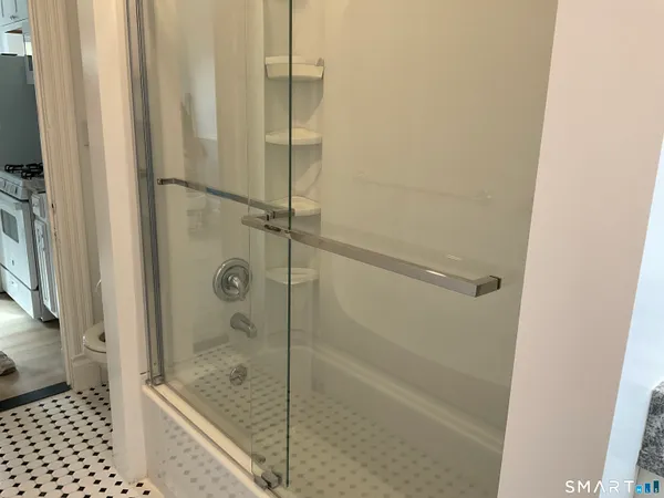 $1,850 | 13 Alger Street, Unit 2, New London, CT 06320