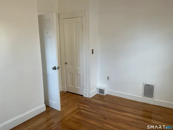 $1,850 | 13 Alger Street, Unit 2, New London, CT 06320