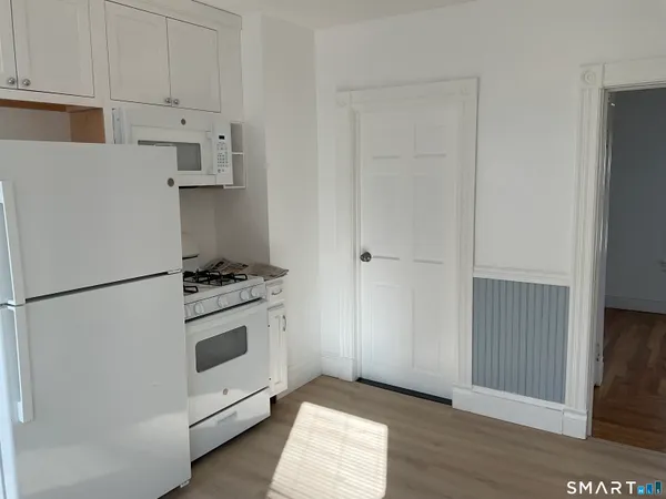 $1,850 | 13 Alger Street, Unit 2, New London, CT 06320