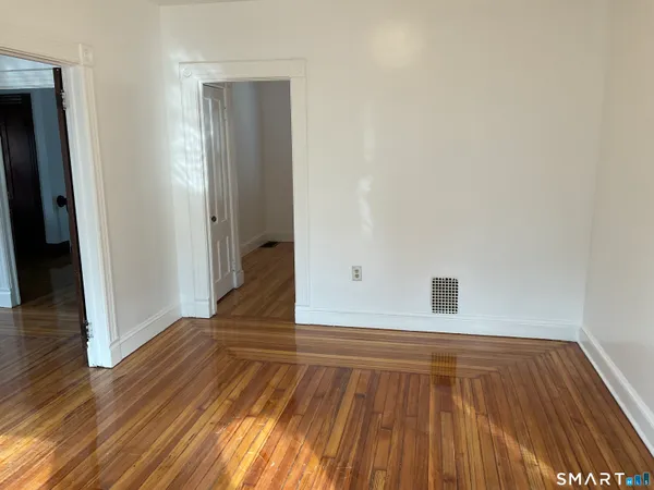 $1,850 | 13 Alger Street, Unit 2, New London, CT 06320