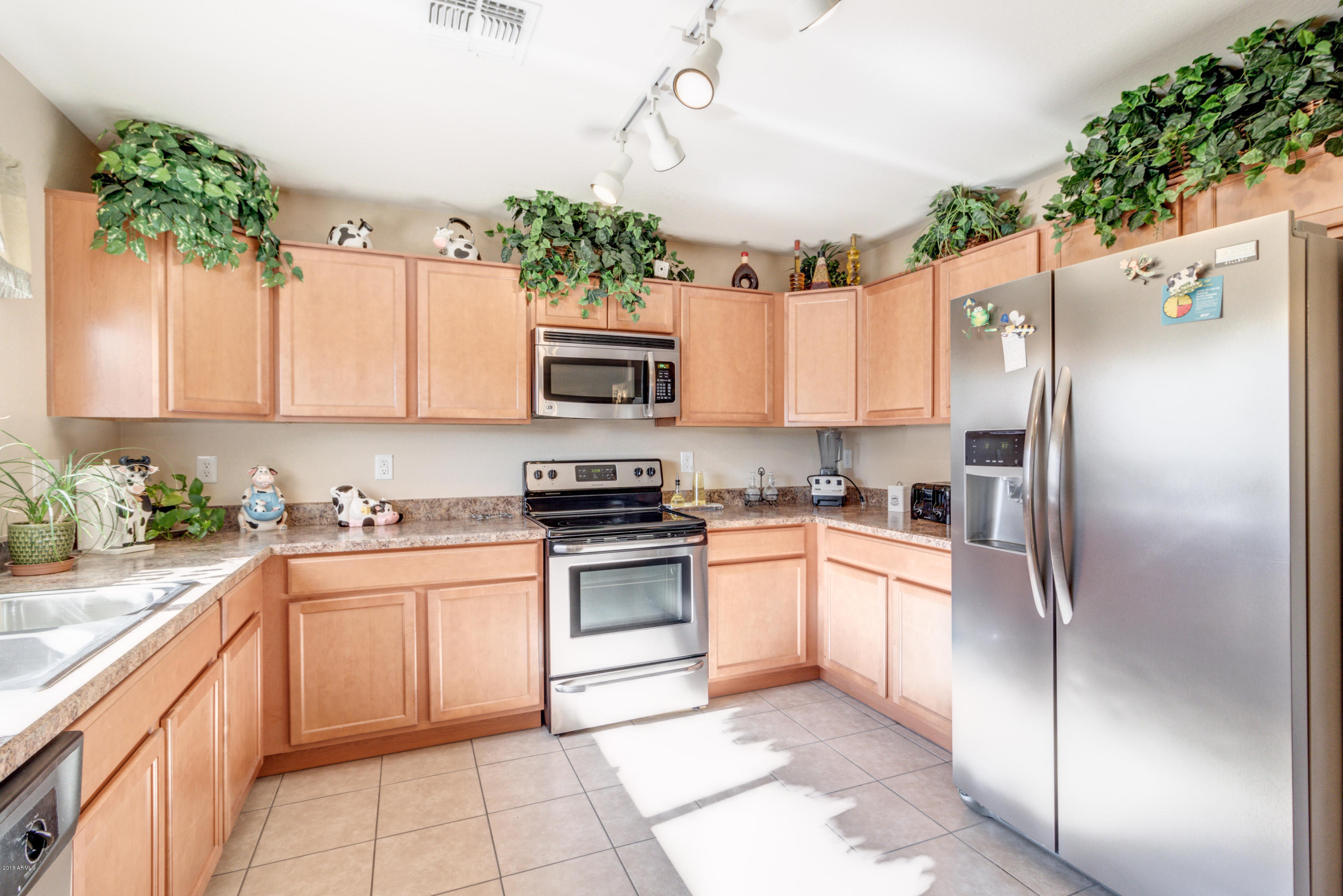 8735 West Payson Road Tolleson, AZ 85353 - Photo 14 of 31 Kitchen (2)