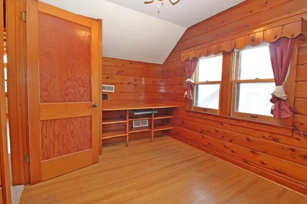 $162,900 | 2317 11th Avenue, Rockford, IL 61104