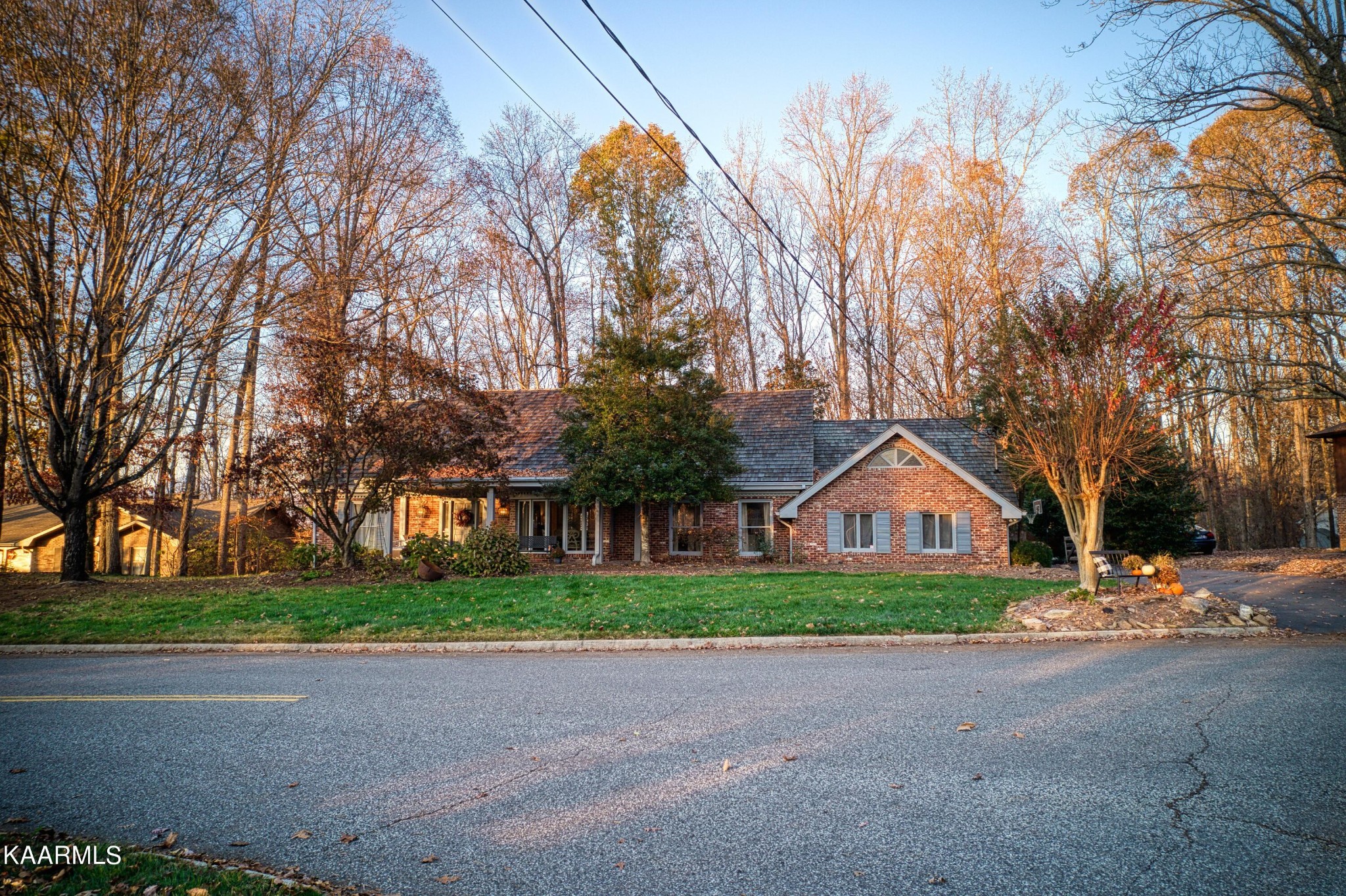 1100 West Outer Drive Oak Ridge, TN 37830 - Photo 2 of 54