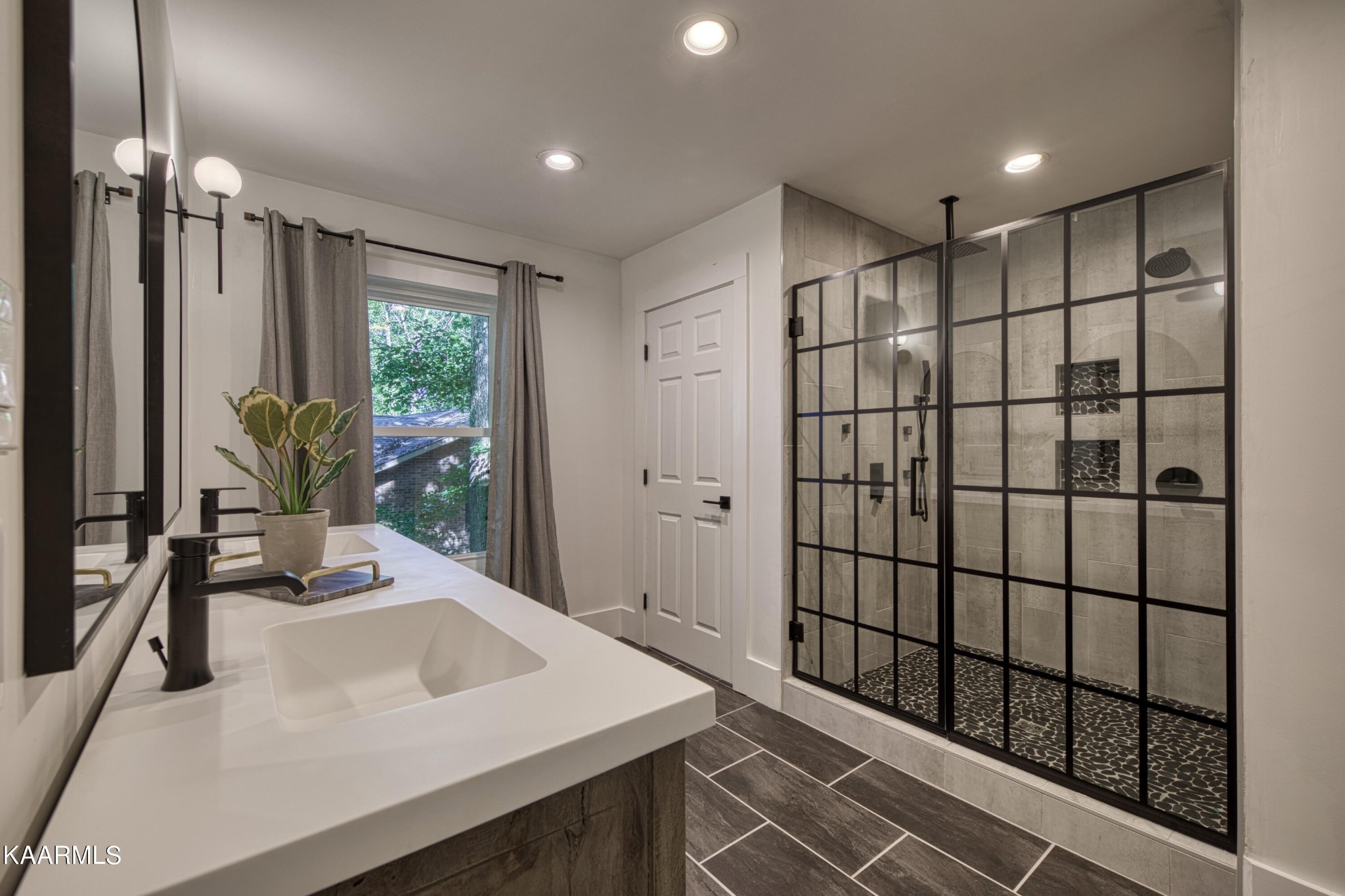 1100 West Outer Drive Oak Ridge, TN 37830 - Photo 29 of 54