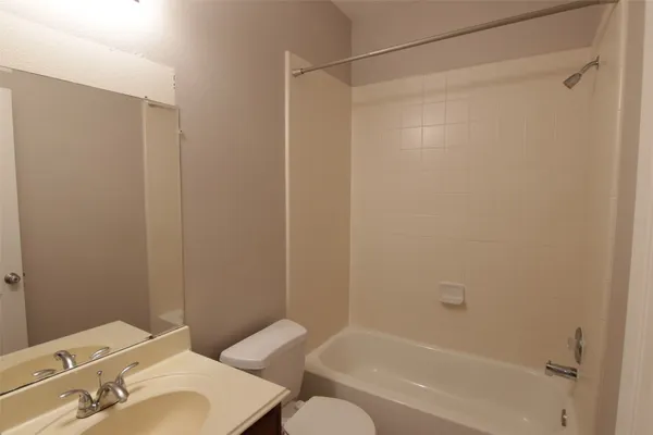 $2,100 | 2635 Jade Forest Lane, Katy, TX 77494