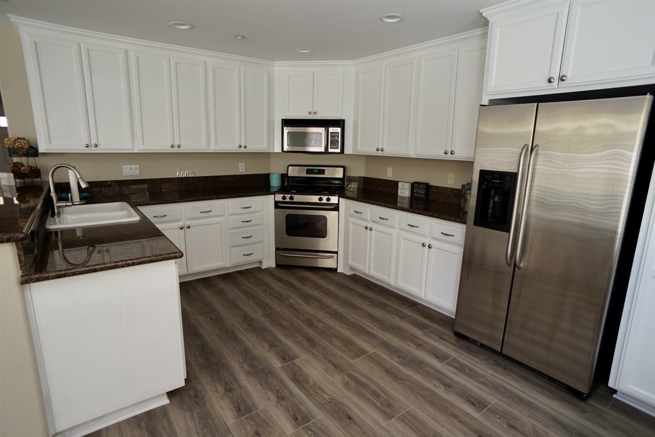 9501 Paseo De Los Castillos Santee, CA 92071 - Photo 4 of 24