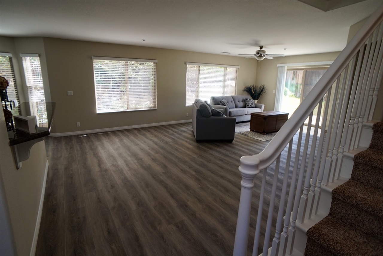 9501 Paseo De Los Castillos Santee, CA 92071 - Photo 5 of 24