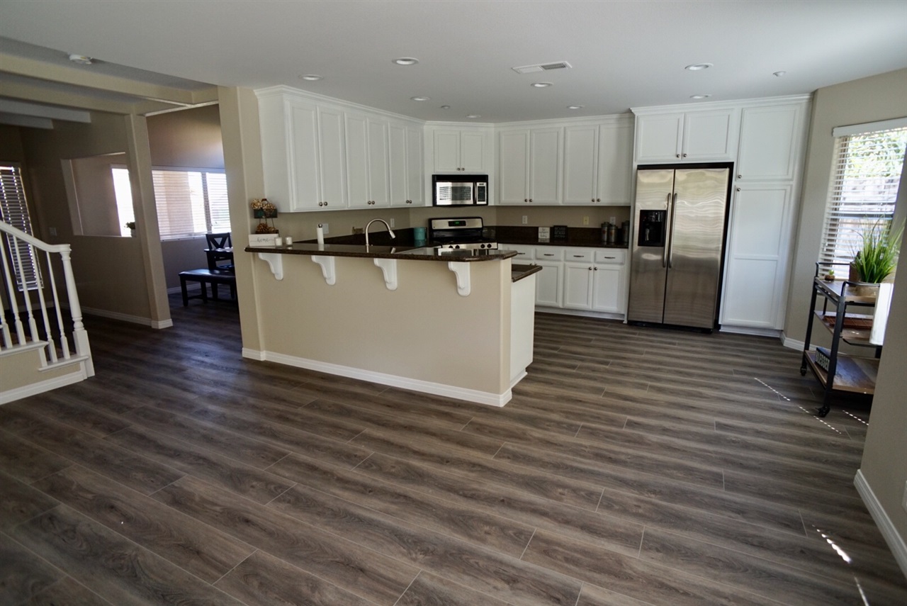 9501 Paseo De Los Castillos Santee, CA 92071 - Photo 6 of 24