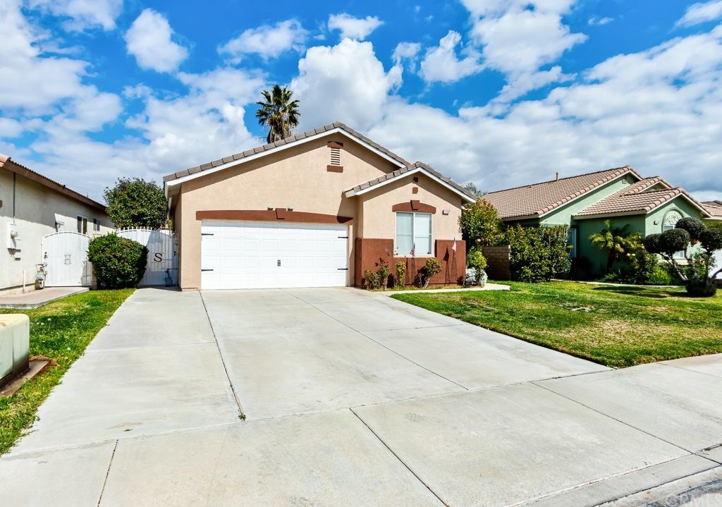 7858 Cameron Way Riverside, CA 92509 - Photo 1 of 40 This HOME has great curb appeal!