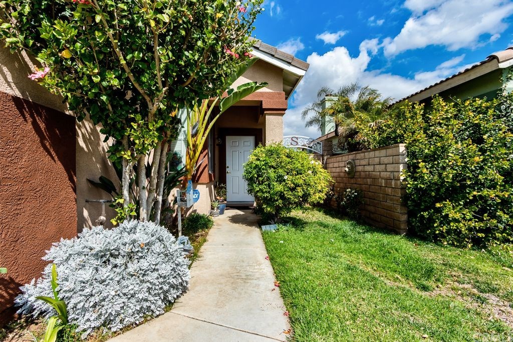 7858 Cameron Way Riverside, CA 92509 - Photo 4 of 40 Gallery Image 4