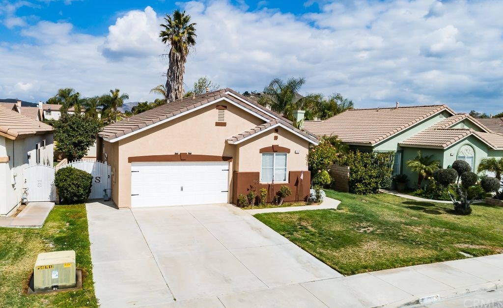 7858 Cameron Way Riverside, CA 92509 - Photo 38 of 40 Plenty of room for parking at this property!