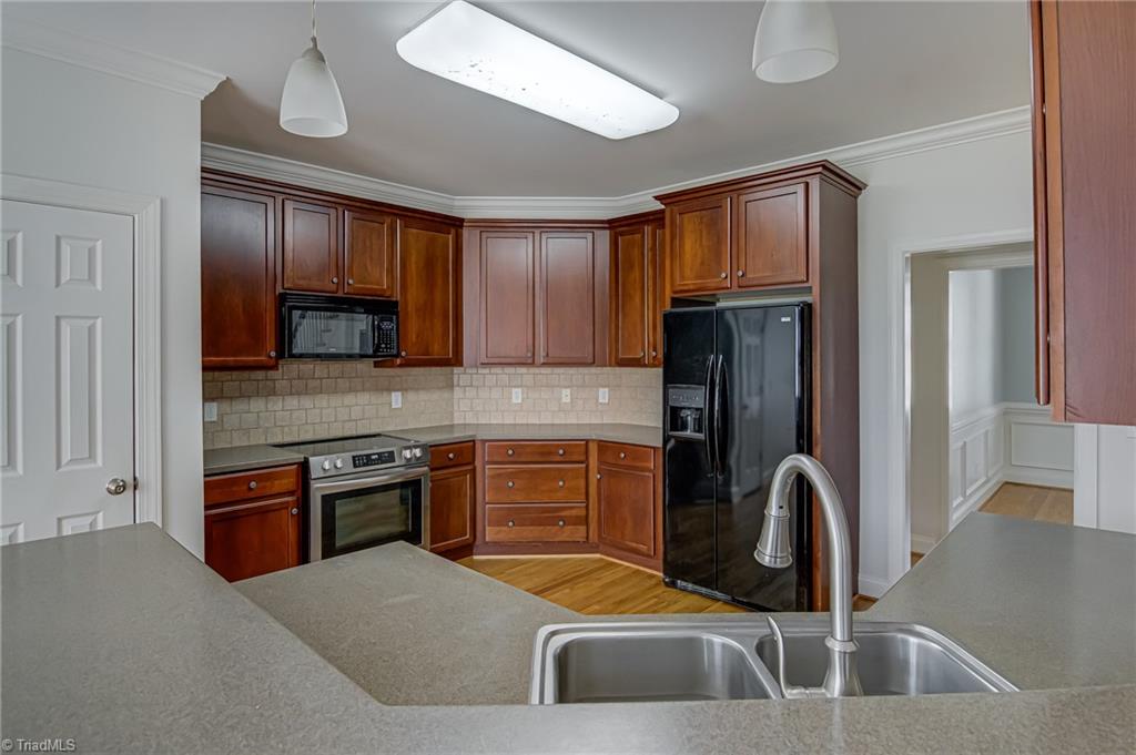 5708 Mabe Drive Oak Ridge, NC 27310 - Photo 13 of 32