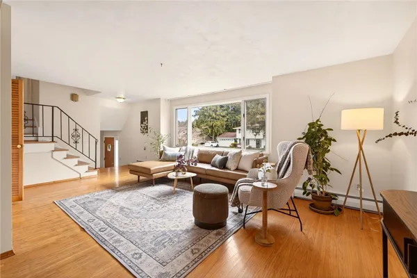 $219,900 | 25 Andrea Lane, Irondequoit, NY 14609