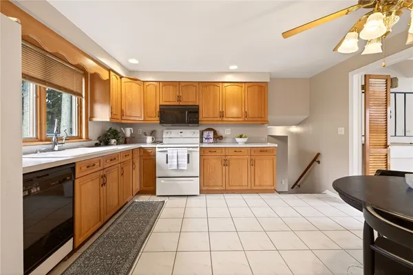 $219,900 | 25 Andrea Lane, Irondequoit, NY 14609