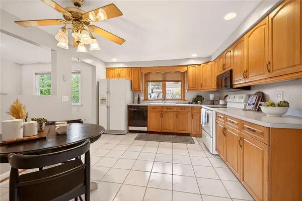 $219,900 | 25 Andrea Lane, Irondequoit, NY 14609