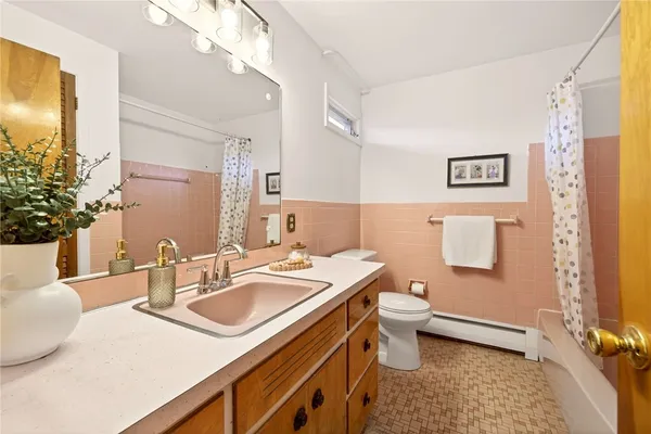 $219,900 | 25 Andrea Lane, Irondequoit, NY 14609