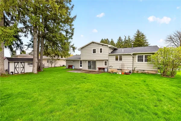 $219,900 | 25 Andrea Lane, Irondequoit, NY 14609