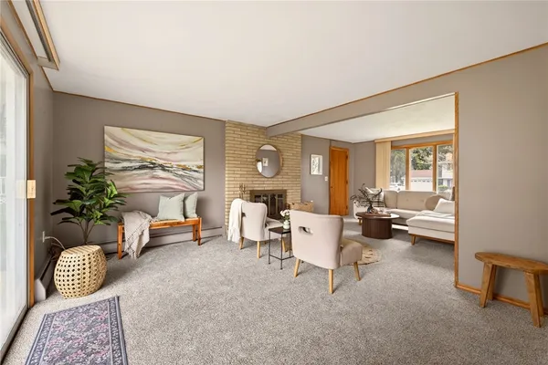 $219,900 | 25 Andrea Lane, Irondequoit, NY 14609