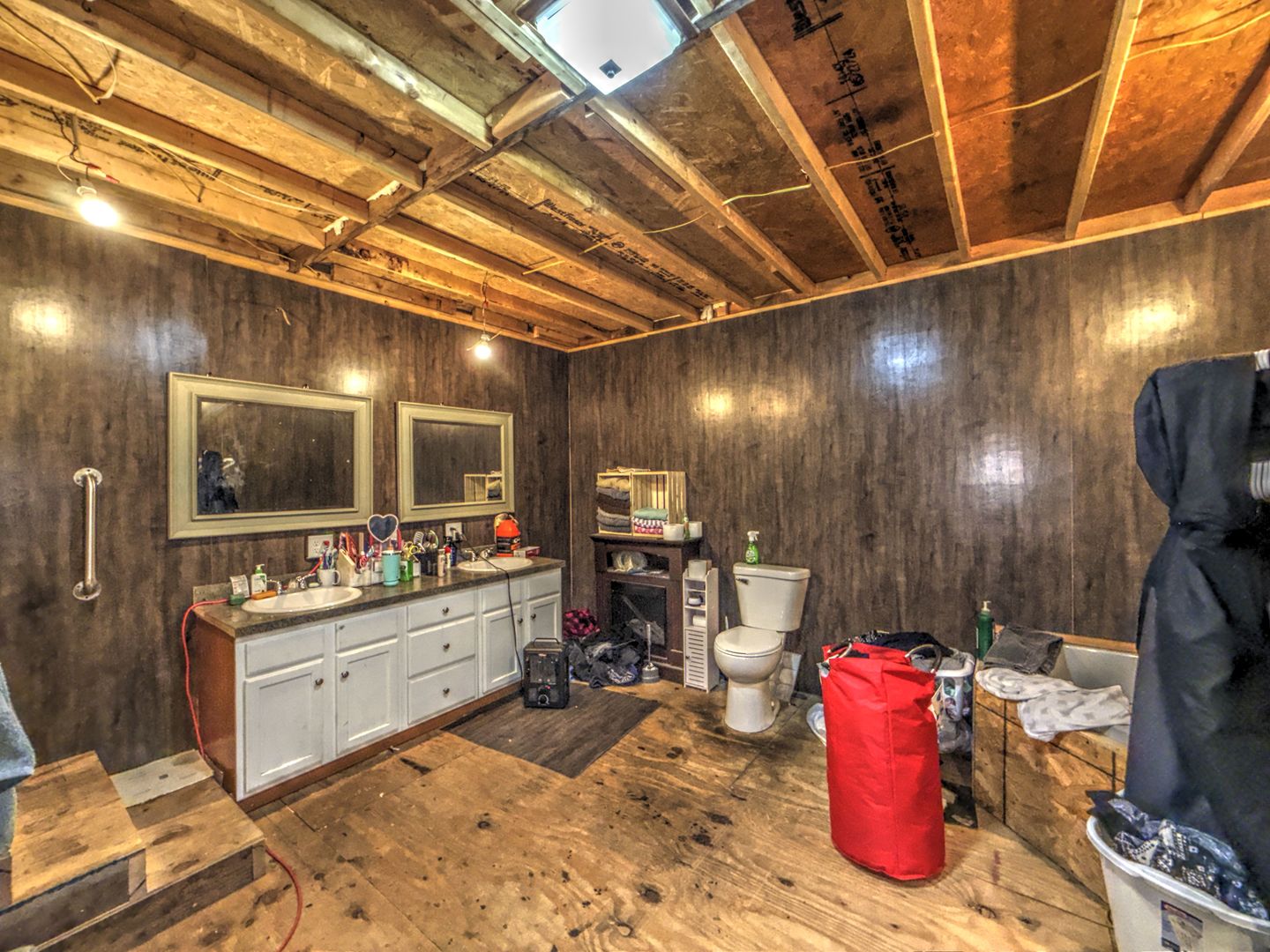 210 Hamilton Street Wellington, IL 60973 - Photo 15 of 21 a view of a room with gym equipment