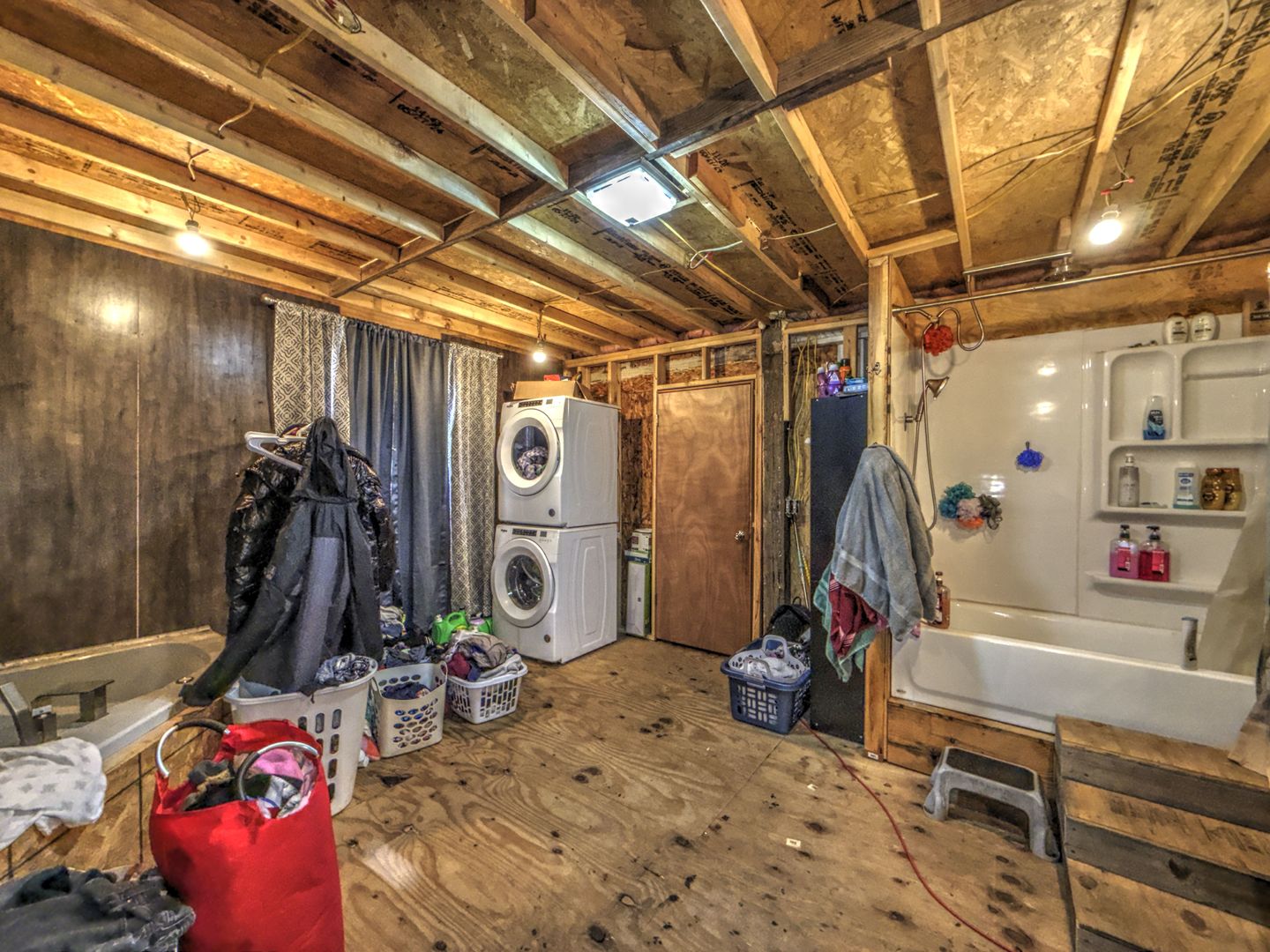 210 Hamilton Street Wellington, IL 60973 - Photo 16 of 21 a view of a room with gym equipment