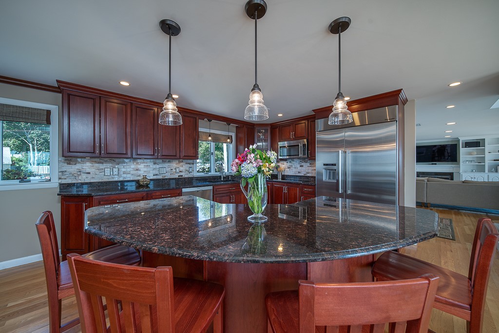 28 Burnett Road Warwick, RI 02889 - Photo 18 of 50