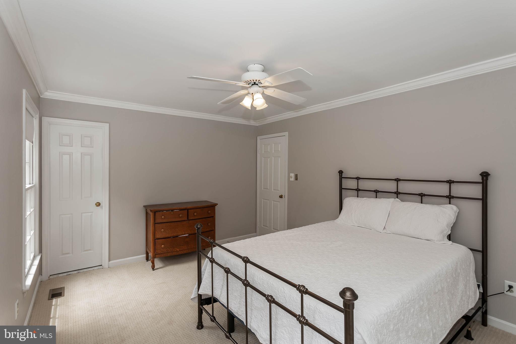 11701 Old Bayberry Lane Reston, VA 20194 - Photo 21 of 36 Good size master