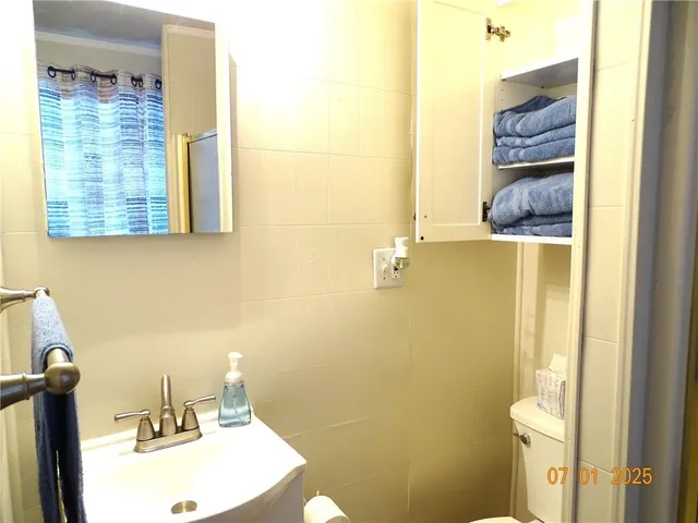 $1,000 | 98 R Haroleans Street, Harahan, LA 70123