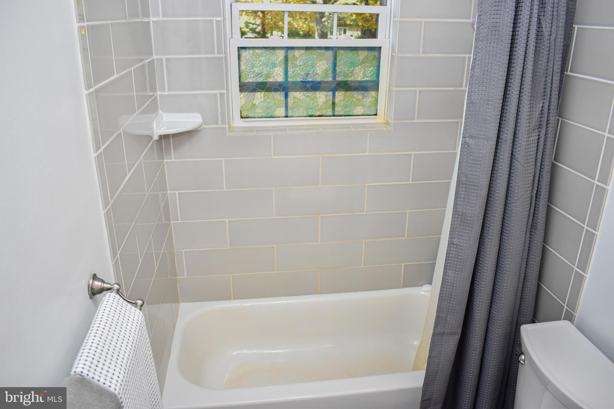 633 Burley Road Annapolis, MD 21409 - Photo 22 of 43 Tiled Shower/Tub