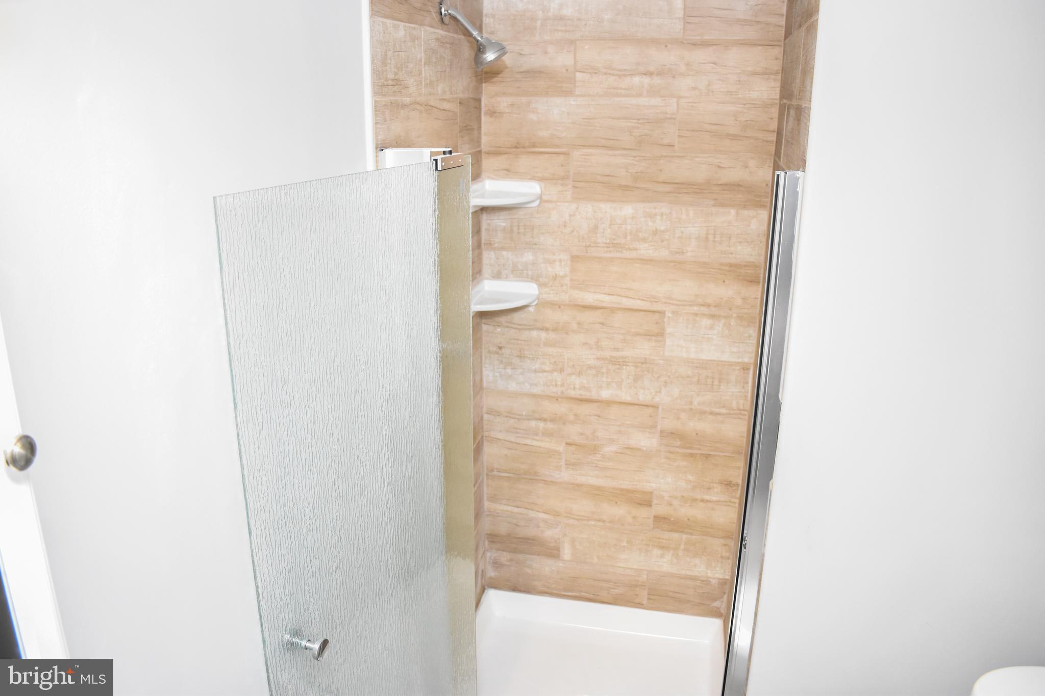 633 Burley Road Annapolis, MD 21409 - Photo 31 of 43 Tiled Shower
