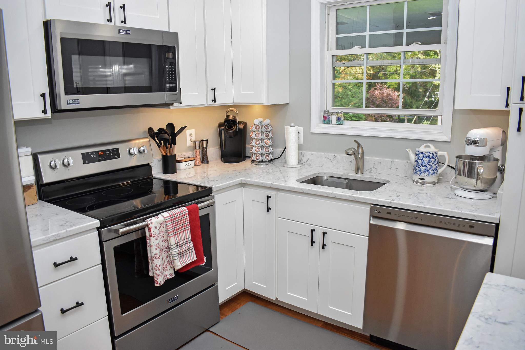 633 Burley Road Annapolis, MD 21409 - Photo 10 of 43 Updated Kitchen w/ Quartz Counter-Tops