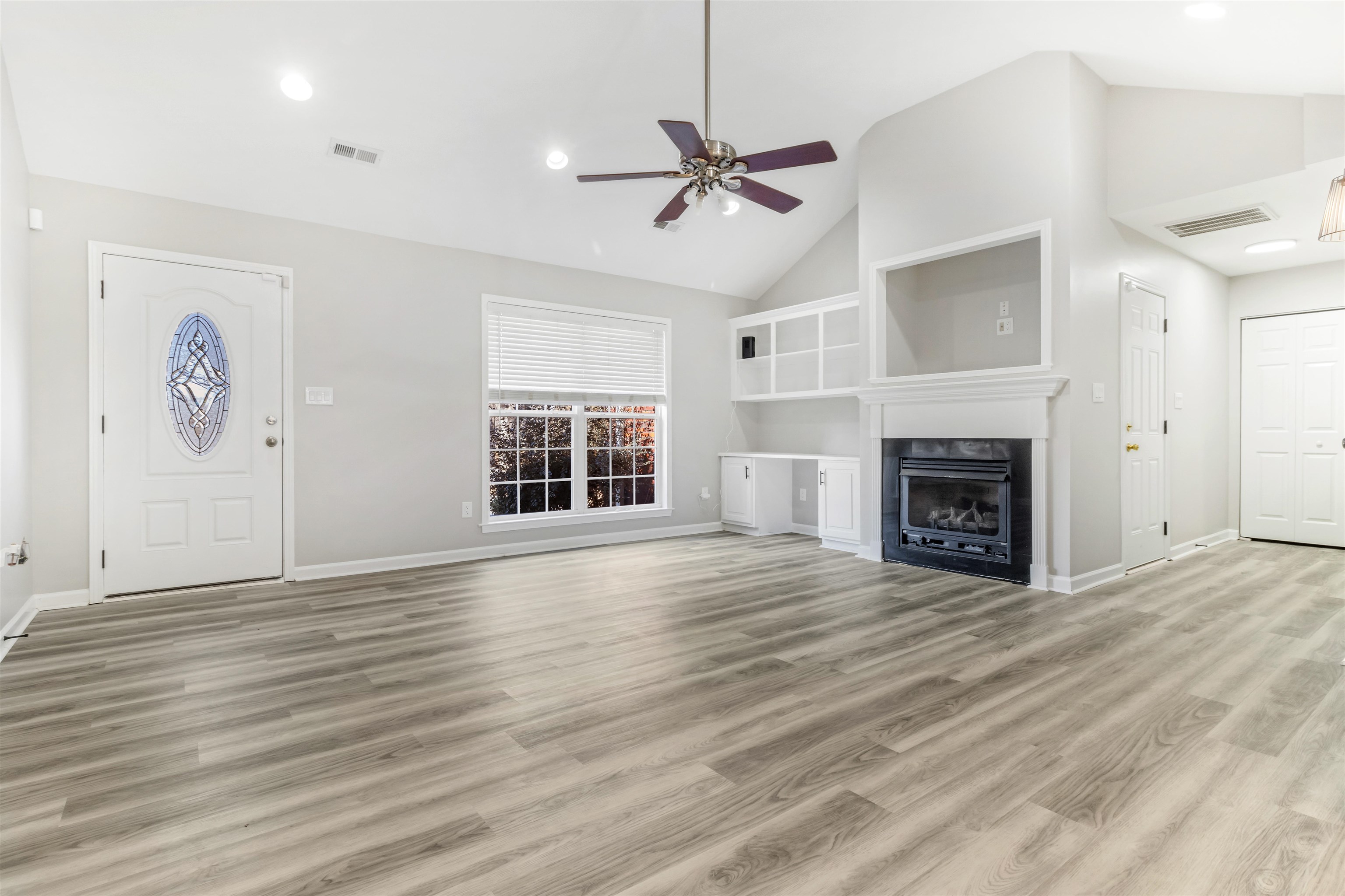 880 Old Furnace Road Boiling Springs, SC 29316 - Photo 4 of 41 Gallery Image 4