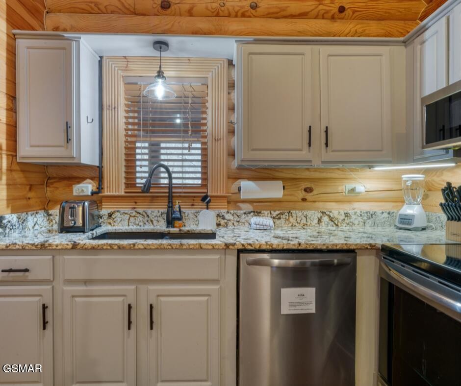3147 Smoky Ridge Way Sevierville, TN 37862 - Photo 16 of 31 Gallery Image 16