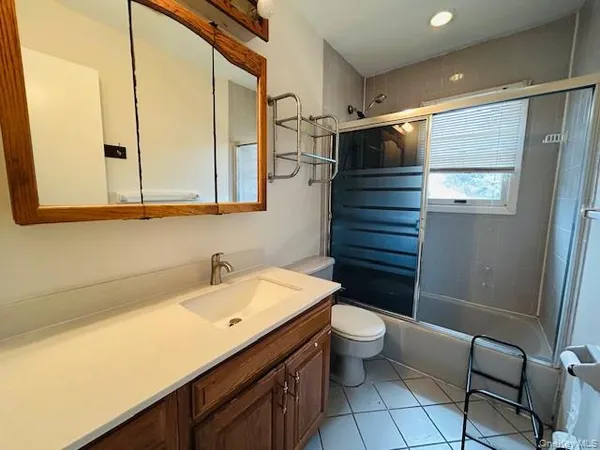 $5,500 | 38 Evelyn Lane, Syosset, NY 11791