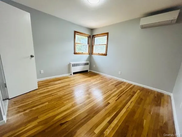 $5,500 | 38 Evelyn Lane, Syosset, NY 11791