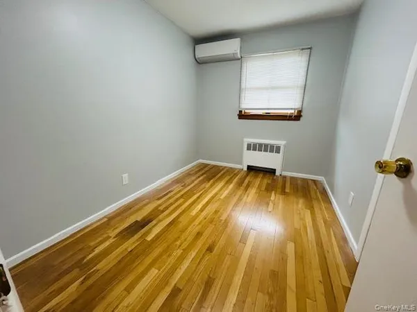 $5,500 | 38 Evelyn Lane, Syosset, NY 11791