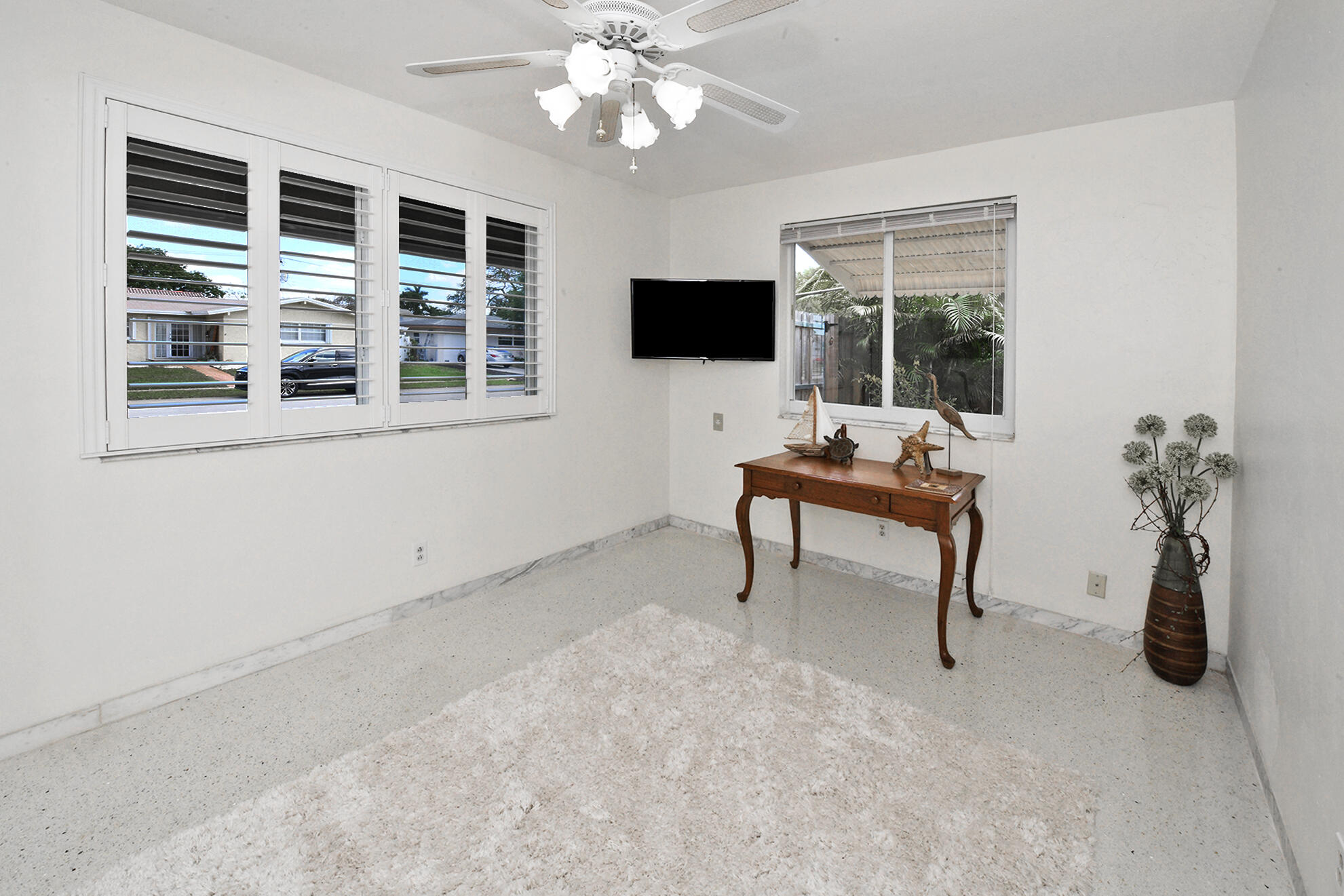1398 Southwest 4th Street Boca Raton, FL 33486 - Photo 18 of 28 BR2Guest