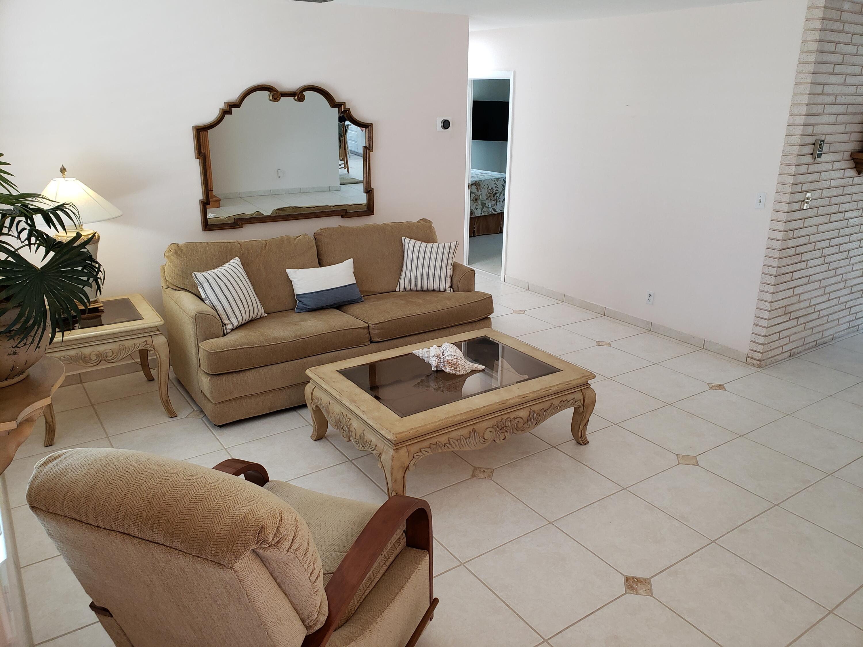 1398 Southwest 4th Street Boca Raton, FL 33486 - Photo 5 of 28 Living Area